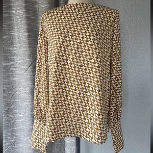 Amazon Mustard and White Geometric Women's Top